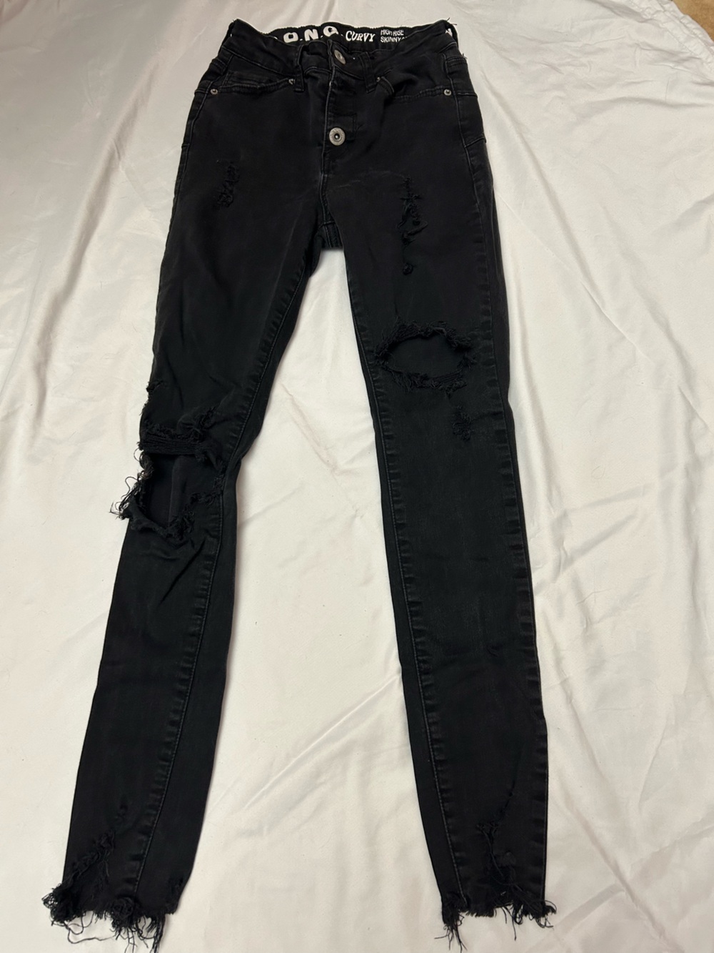Women’s Black Distressed Skinny Jeans - Curvy Fit